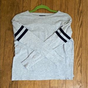 Gray long sleeve T 💕